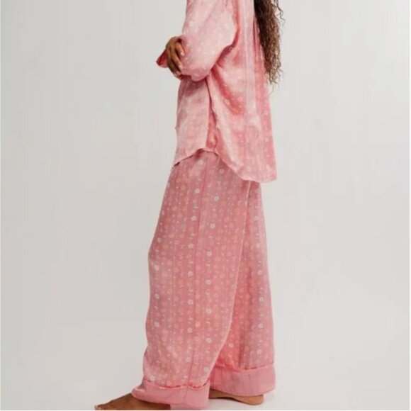NWT Free People Dreamy Days Pink Floral Pajama Set Size XS PJ Set - Picture 2 of 6